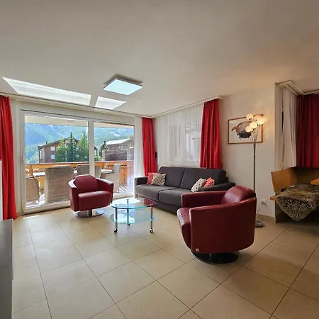 Evelyne Apartment *